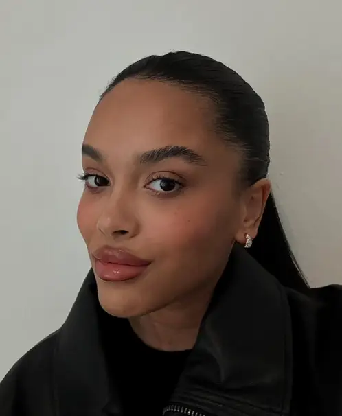 Naomi K.